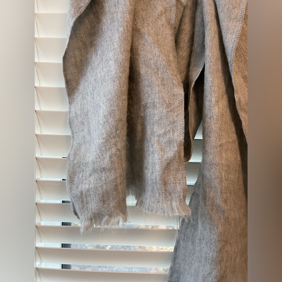 NEW Grey Alpaca Scarf - Picture 2 of 4